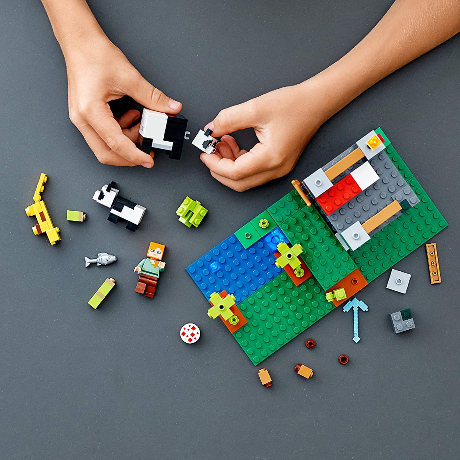 LEGO Minecraft Building Set